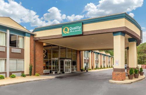 Apex Hotel | Quality Inn & Suites Apex-Holly Springs