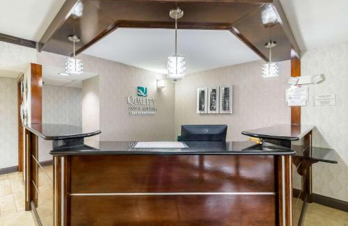Arden Hills Hotel | Quality Inn & Suites Arden Hills - Saint Paul North