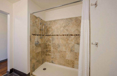 Castle Rock Hotel | Quality Inn & Suites Castle Rock/SW Denver