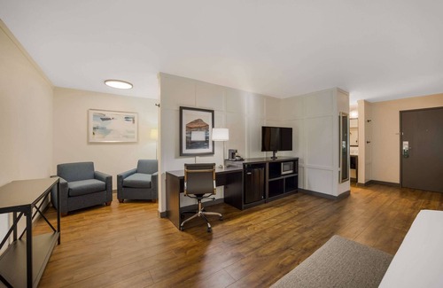 Castle Rock Hotel | Quality Inn & Suites Castle Rock/SW Denver