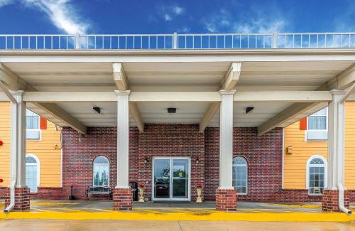 Springfield Hotel | Quality Inn & Suites Chesterfield Village