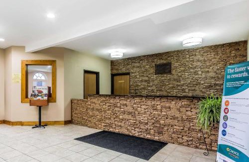 Springfield Hotel | Quality Inn & Suites Chesterfield Village