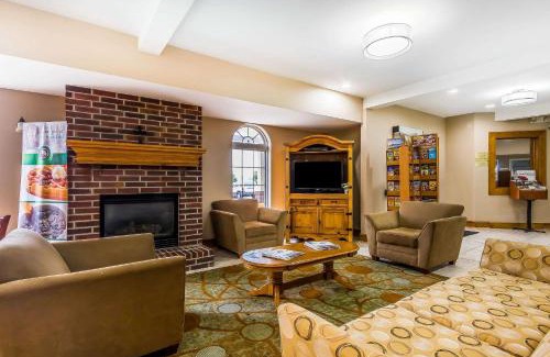 Springfield Hotel | Quality Inn & Suites Chesterfield Village
