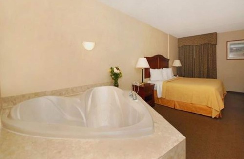 Danville Hotel | Quality Inn & Suites Danville