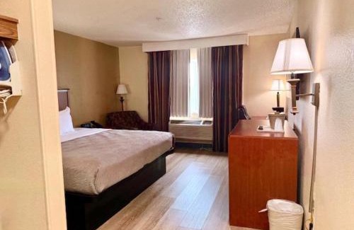 Golden Hotel | Quality Inn & Suites Golden - Denver West