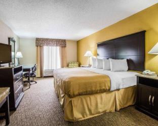 Greensboro Hotel | Quality Inn & Suites - Greensboro-High Point