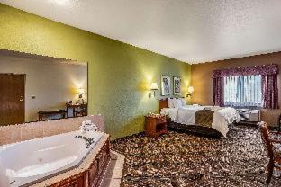 Hannibal Hotel | Quality Inn & Suites Hannibal West