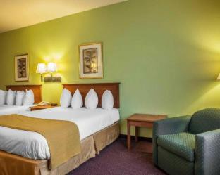 Hannibal Hotel | Quality Inn & Suites Hannibal West