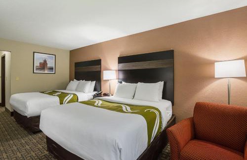 Holland Hotel | Quality Inn & Suites Holland