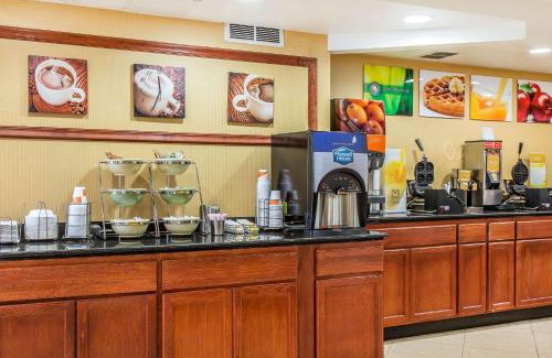 Middletown Hotel | Quality Inn & Suites Middletown - Newport