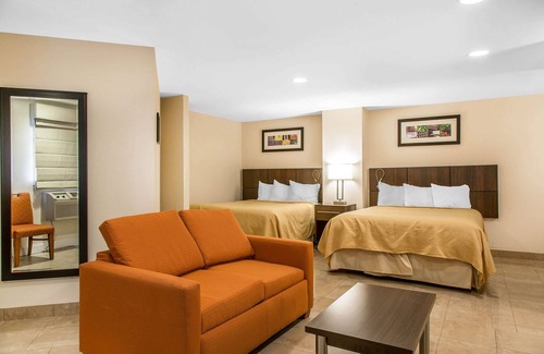 Middletown Hotel | Quality Inn & Suites Middletown - Newport