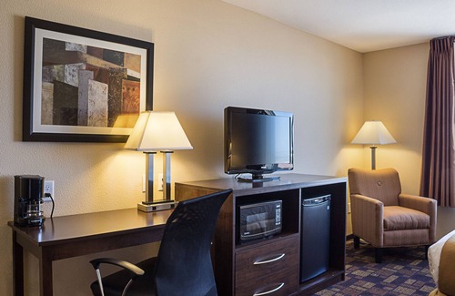 Minot Hotel | Quality Inn & Suites Minot North