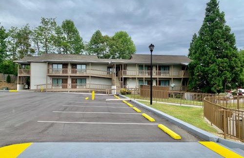 Clayton Hotel | Quality Inn & Suites Mt Chalet
