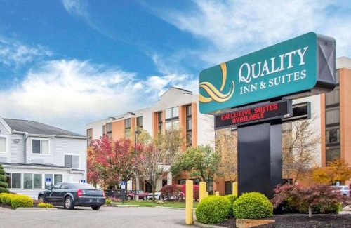 Crosswoods Hotel | Quality Inn & Suites North-Polaris