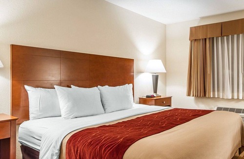 Eau Claire Hotel | Quality Inn & Suites