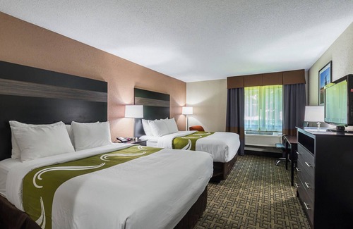 Holland Hotel | Quality Inn & Suites
