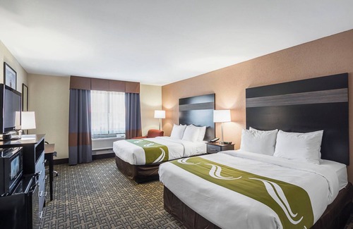 Holland Hotel | Quality Inn & Suites