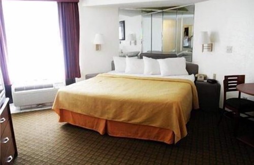 Pike Hotel | Quality Inn & Suites