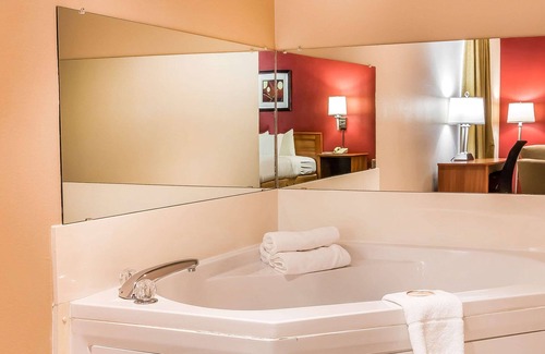 Springfield Hotel | Quality Inn & Suites