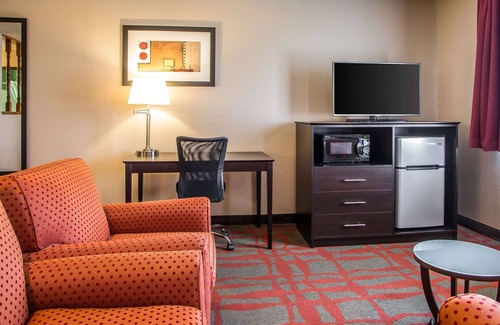 West Bend Hotel | Quality Inn & Suites