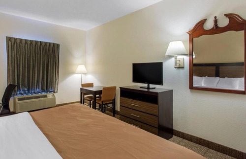 Surfside Beach Hotel | Quality Inn Surfside Myrtle Beach