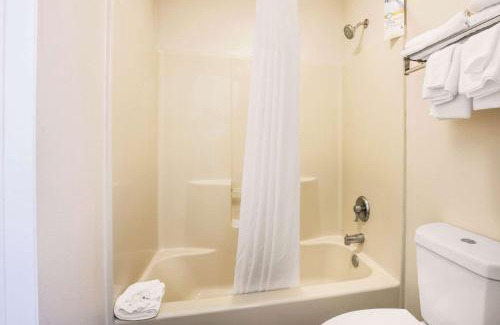 Trussville Hotel | Quality Inn Trussville I-59 exit 141