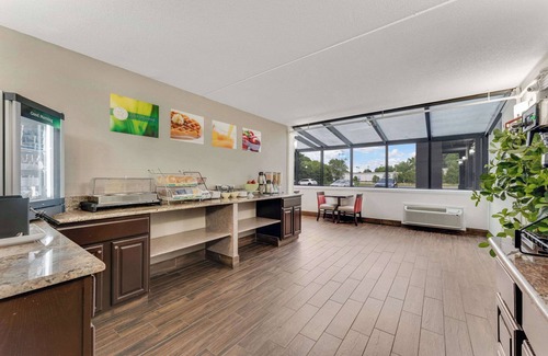 Palmer Hotel | Quality Inn