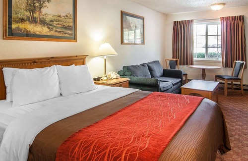Grants Pass Hotel | Quality Inn
