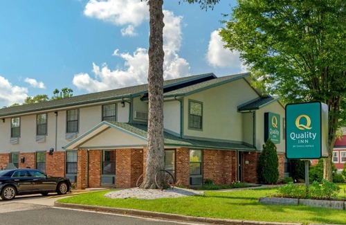 Lee Hotel | Quality Inn