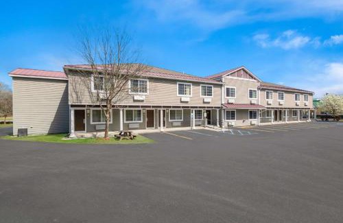 Queensbury Hotel | Quality Inn