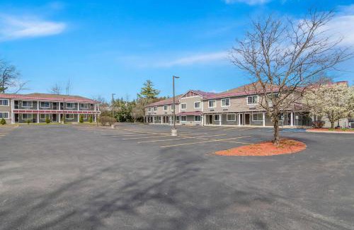 Queensbury Hotel | Quality Inn