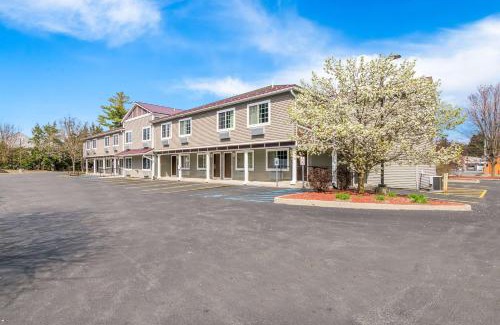Queensbury Hotel | Quality Inn