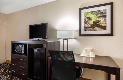Fort Worth Hotel | Quality Inn West Fort Worth