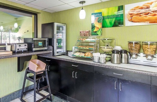 Sweetwater Hotel | Quality Inn West