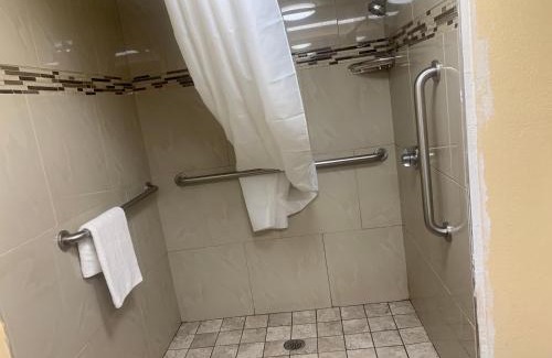 Winder Hotel | Quality Inn Winder, GA