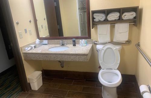 Winder Hotel | Quality Inn Winder, GA