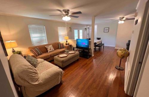 Beaufort House | Quality Stay Location. Pet Yes