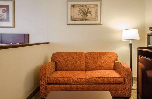 Jeffersonville - Clarksville Hotel | Quality Suites Jeffersonville - Louisville North