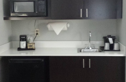 Pineville Hotel | Quality Suites Pineville - Charlotte
