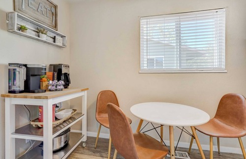 Colorado Springs House | Quarry Peak! WiFi Kitchen Downtown & OCC