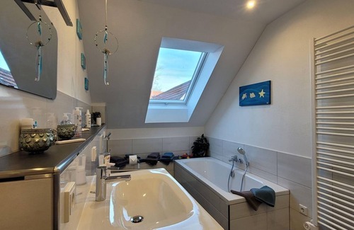 Bad Kreuznach District Apartment | Quartier 1a Im Winkel - apartment/apartment, bathroom, WC, 1 bedroom