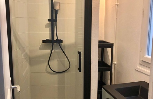 Epinettes Apartment | Quartier des Batignolles