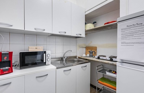 Centro Storico Apartment | Quattro Canti Roomy Flat with Balconies x4