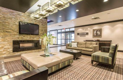 Algoma District Hotel | Quattro Hotel & Conf Centre, an Ascend Collection Hotel