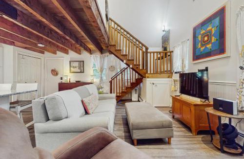 West Hartford Apartment | Quechee Hollow 1F