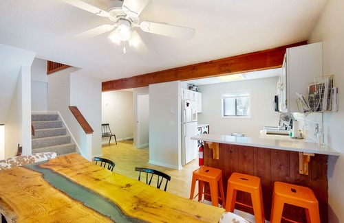 West Hartford Condo | Quechee Ski Hill home - steps to slopes - mountain views, AC & W/D