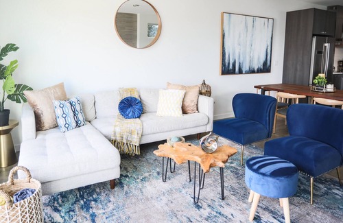 East Queen Anne House | Queen Anne Home! Rooftop! Lake Union Views! Close to Space Needle!Free Parking!