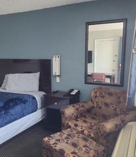Amarillo Apartment | Queen Bed Hotel Room 233