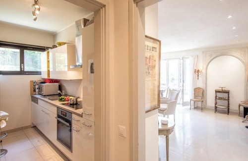 Ponte Tresa Apartment | Queen Lake View, Ponte Tresa, Switzerland