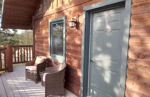 Olney Hotel | Queen - Queen bedroom with private bathroom, mini fridge